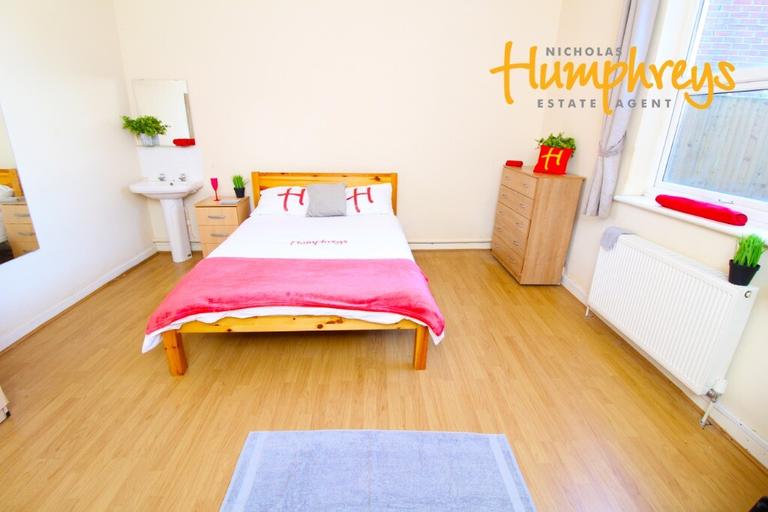 10 bedroom apartment for rent Lodge Road, Southampton, SO14 6RN UniHomes