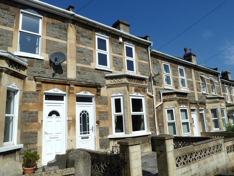 4 bedroom house for rent Coronation Avenue, Bath, BA2 2JS UniHomes