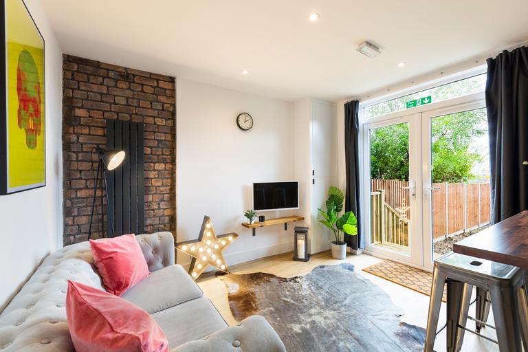 6 bedroom house for rent Charlton Road, Bristol, BS15 1LZ UniHomes