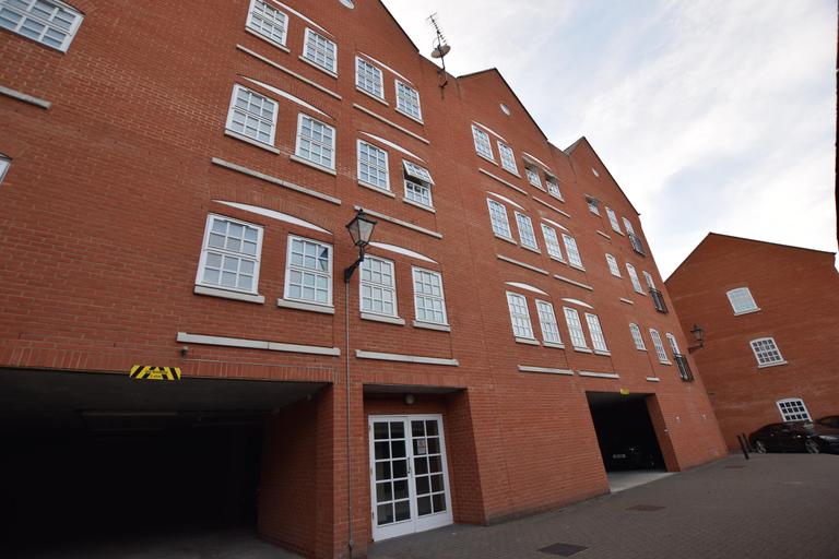 2 bedroom apartment for rent Waterside Lane, Colchester, CO2 8HW UniHomes