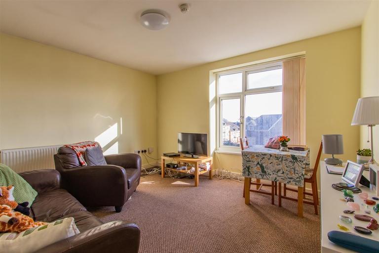 1 bedroom house for rent Newport Road, Cardiff, CF24 1AH UniHomes