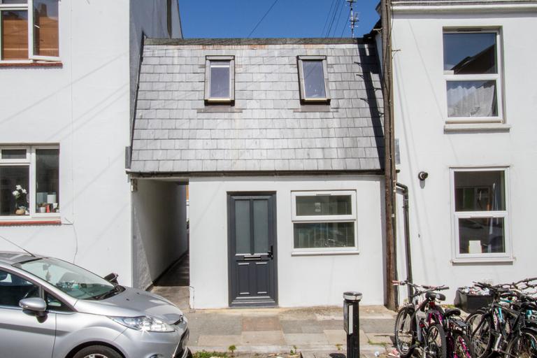 2 bedroom house for rent St. Martins Street, Brighton, BN2 3HJ UniHomes
