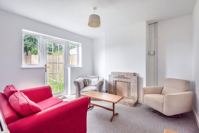 4 bedroom house for rent Rydes Hill Road, Surrey, GU2 9ST UniHomes