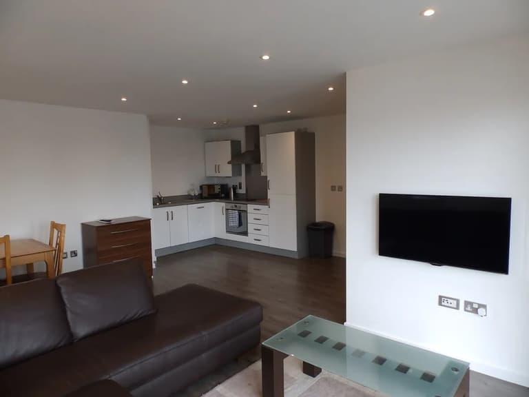 2 bedroom apartment for rent Kings Road, Swansea, SA1 8AJ UniHomes