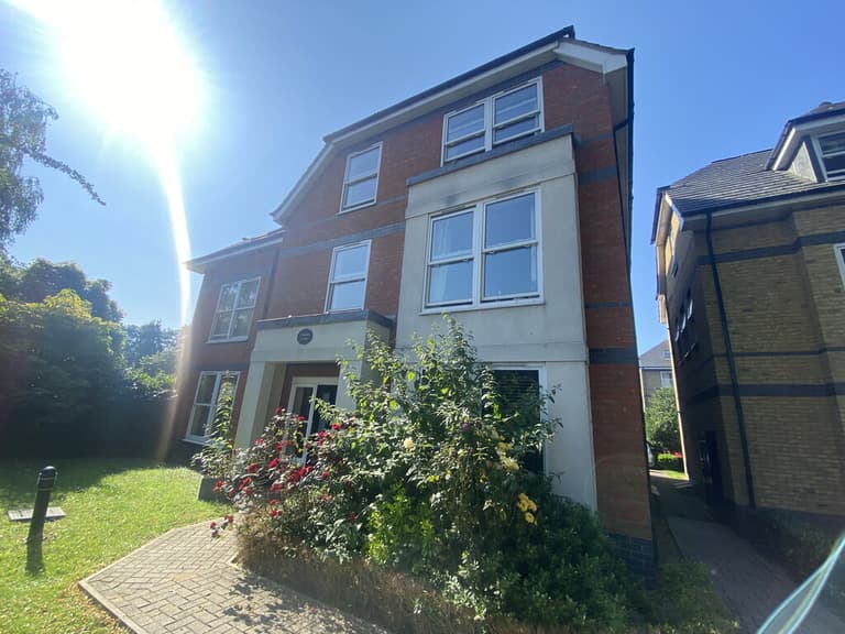 2 bedroom apartment for rent Chapter Court Vicarage Road, Surrey, TW20