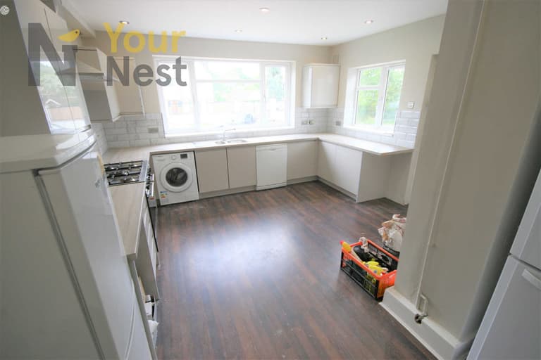 6 bedroom house for rent Ancaster Road, Leeds, LS16 5HH UniHomes